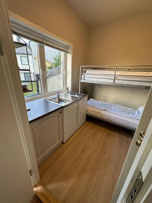 Box Alesund, Inc Wifi Free Car And Mc Parking Appartement